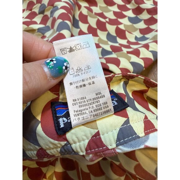 Patagonia Mens Swim Trunks Size 33 Nylon Scallop Print Red/Yellow - Picture 5 of 7